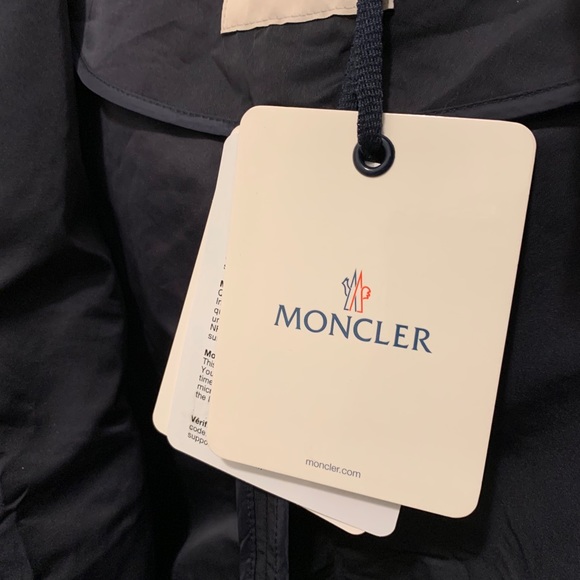 Moncler authentic windbreaker coat NWT - Picture 3 of 8